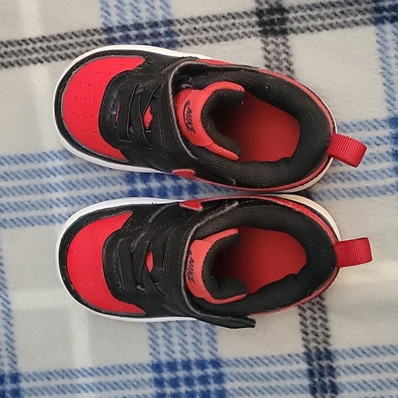 Nike Borough's 6C - Picture 6 of 6